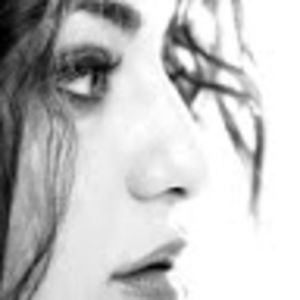 Meet your Posher, Kenza